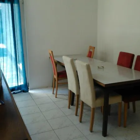 Rosenhof Dreimaderlhaus Am See Apartment Villach
