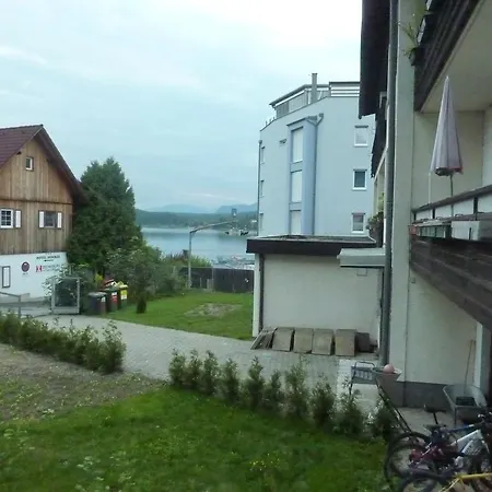 Rosenhof Dreimaderlhaus Am See *